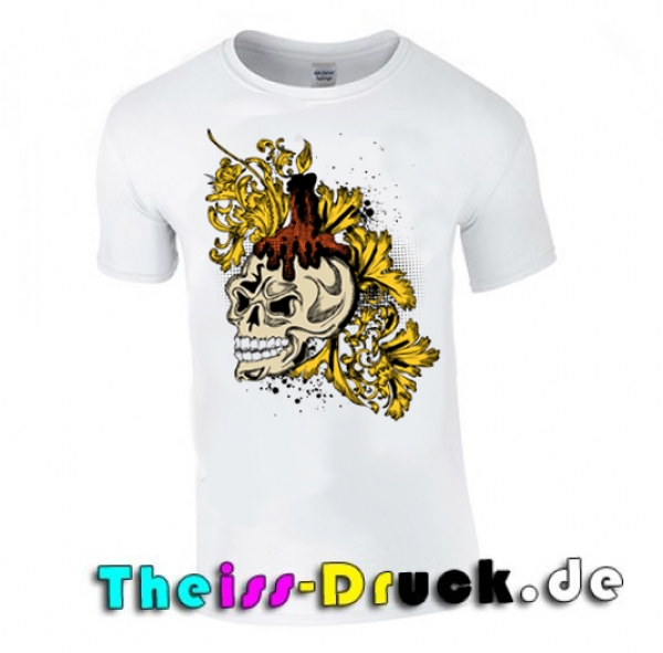 Totemkopf mit Kerzen